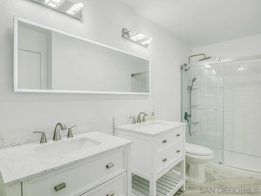 7087 Camino Degrazia 141, San Diego, California 92111 home-pic-11